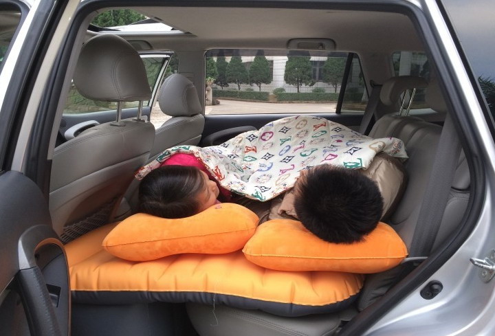 приспособление для сна в машине на заднем сиденье