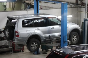 Mitsubishi Pajero докатился. До люфта в ступице