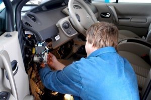 Установка автосигнализации с обратной связью