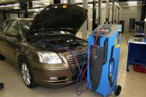 Заправка кондиционера автомобиля фреоном R1234YF